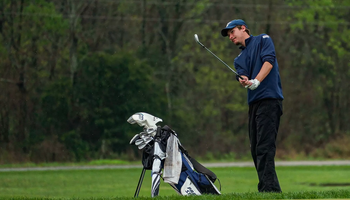 Sacha Lamraski golfing