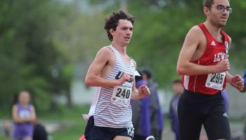 Joey Karlesky running the 5k