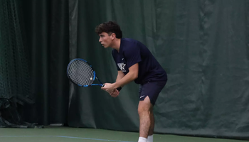 Pablo Herrera playing tennis 