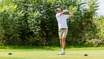 Sacha Lamraski golfing