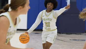 Saharra Murphy directing the offense