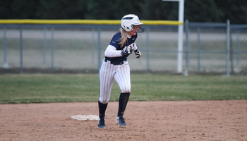 Taylor Zawacki on second base