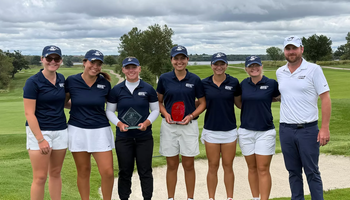 UIS Women's golf team photo after a win