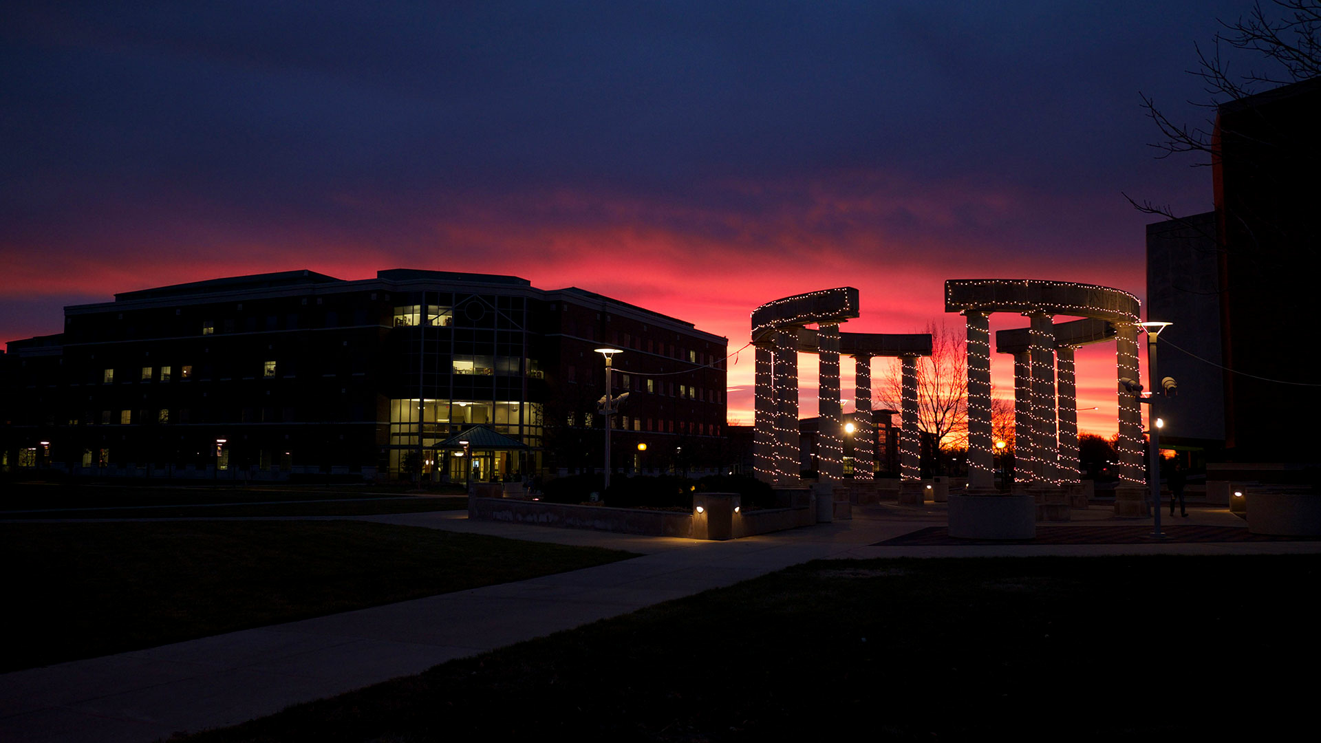 holiday colonnade