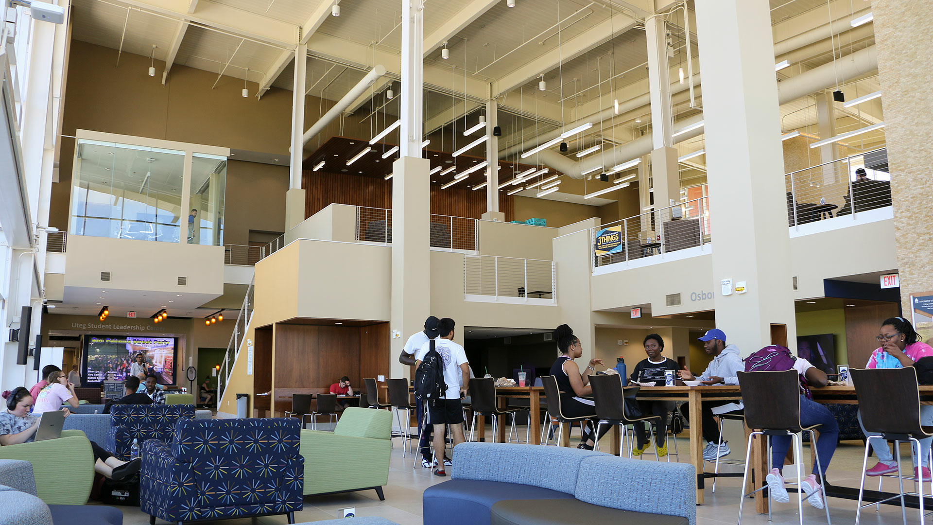 students eating at union