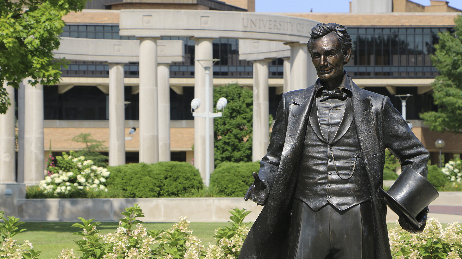 Lincoln Statue